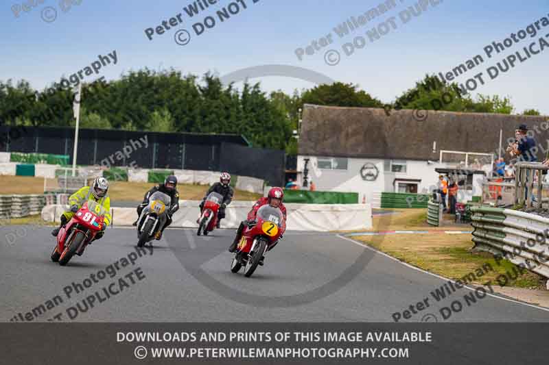 Vintage motorcycle club;eventdigitalimages;mallory park;mallory park trackday photographs;no limits trackdays;peter wileman photography;trackday digital images;trackday photos;vmcc festival 1000 bikes photographs